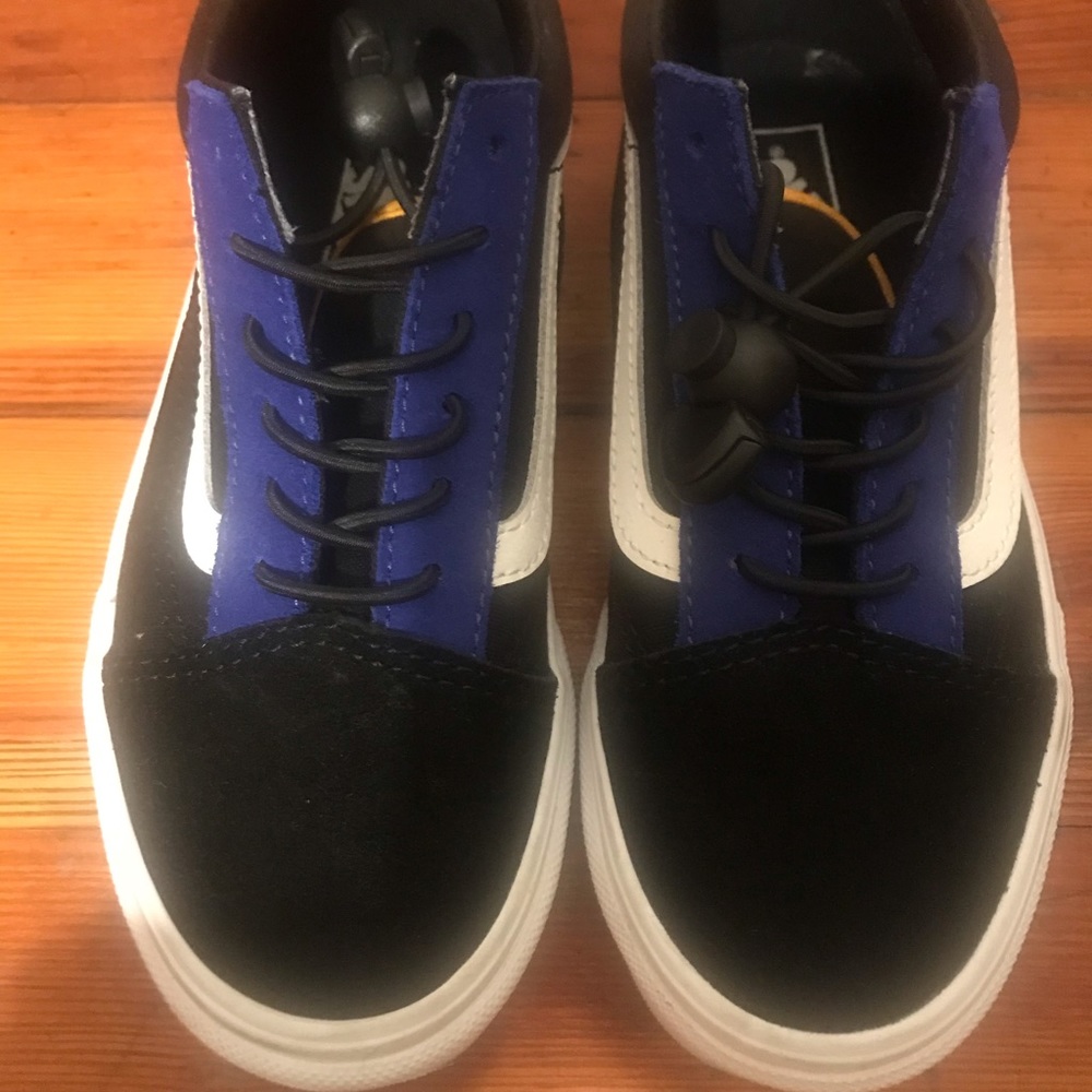 Vans Toggle Black & Multicolor Kids Skate Shoes.